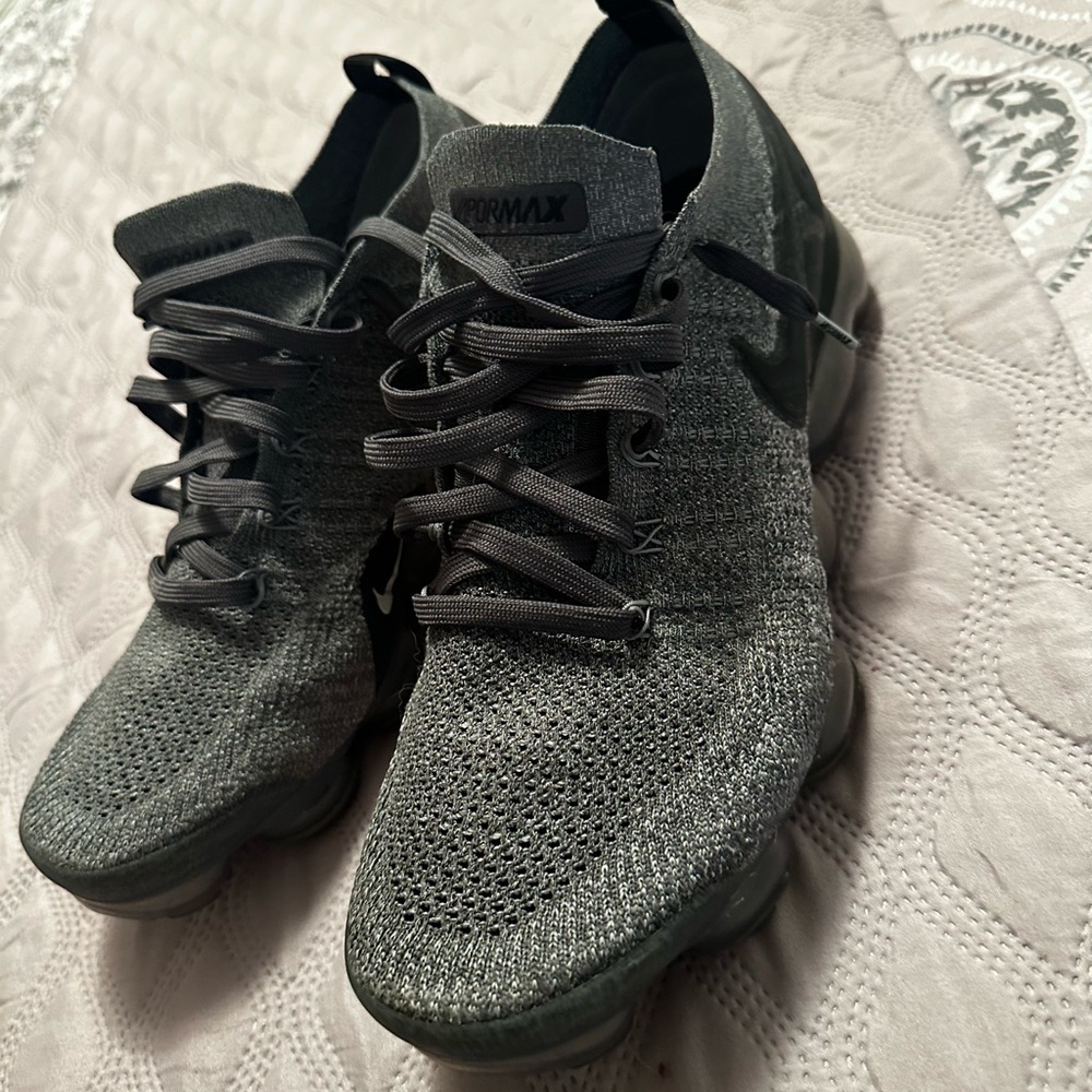 Nike Men's Gray Running Shoes- vapormax